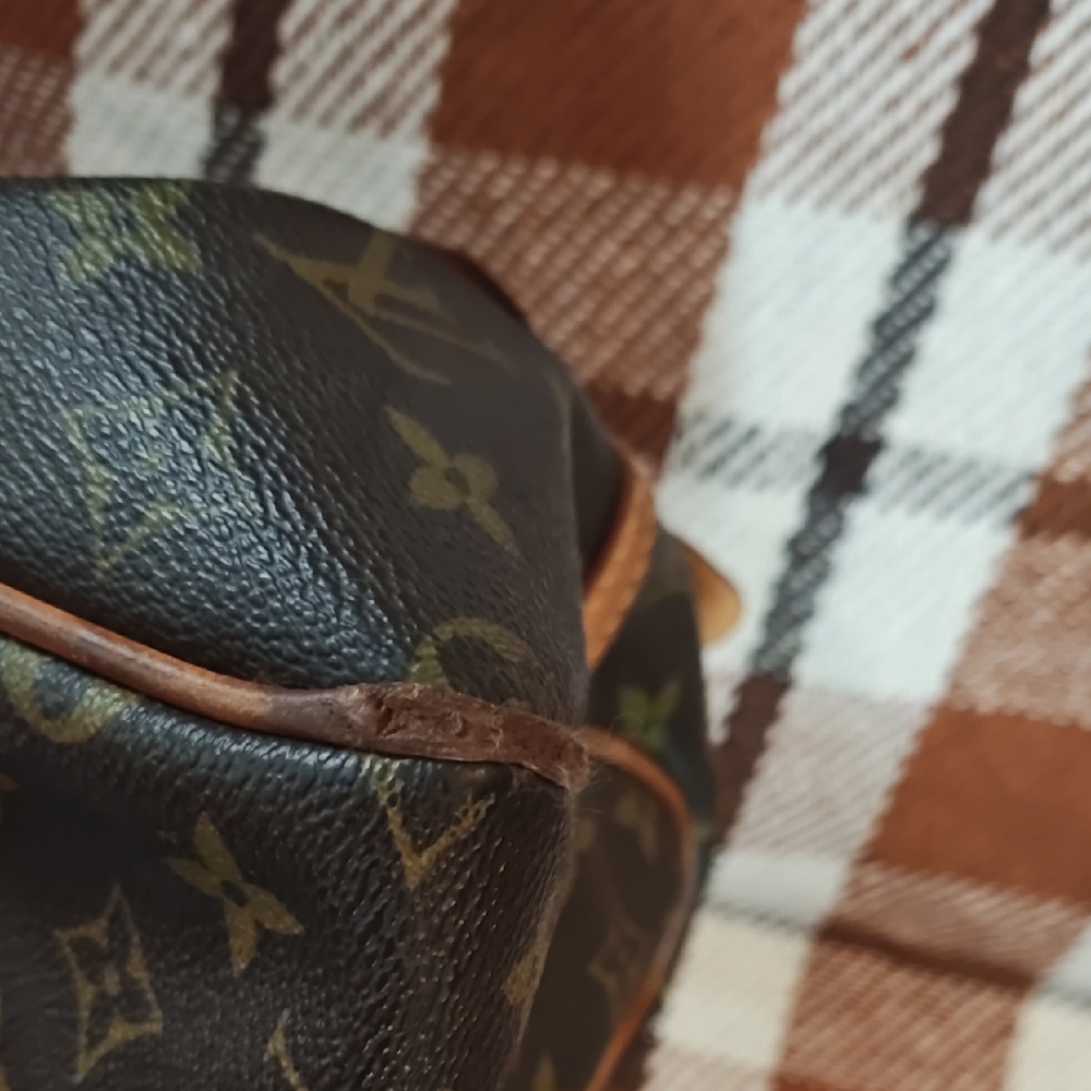 Louis Vuitton  Montorgueil PM Shoulder Bag - Picture 11 of 16